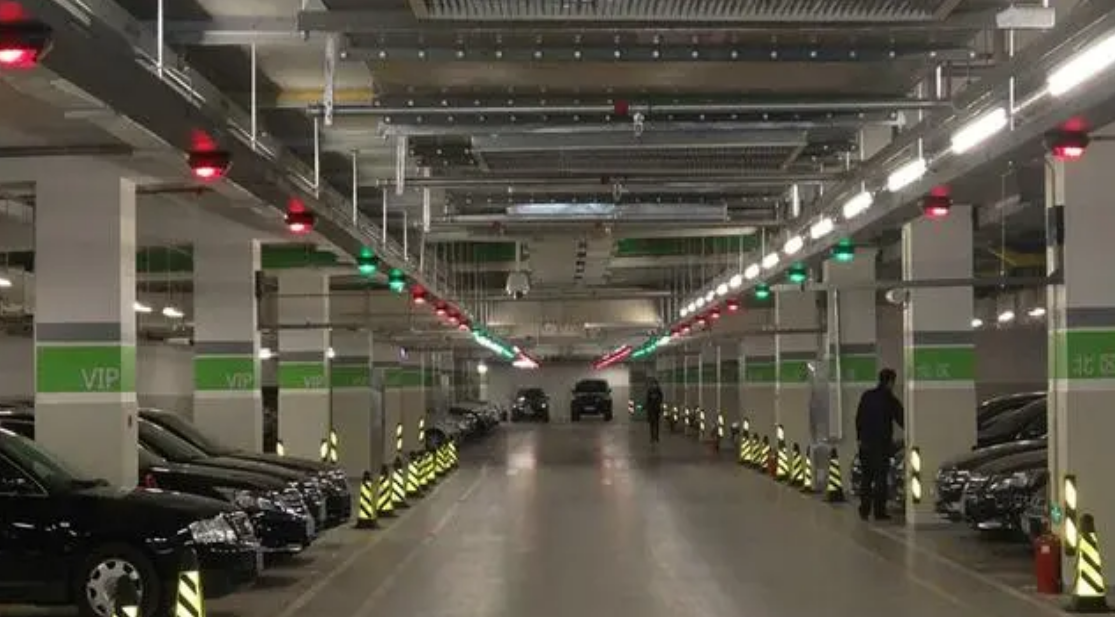 北京智慧停車場車位引導系統(tǒng)哪家公司專業(yè)？凱源恒潤北京監(jiān)控安裝工程公司用專業(yè)精神重