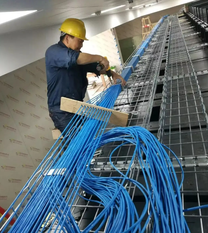 北京辦公樓商業大廈綜合布線系統怎么選擇專業公司？凱源恒潤北京監控安裝工程公司詳述